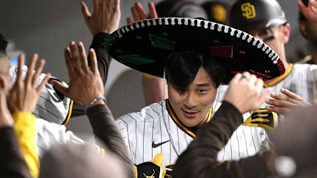 San Diego Padres second baseman Ha-seong Kim (7)